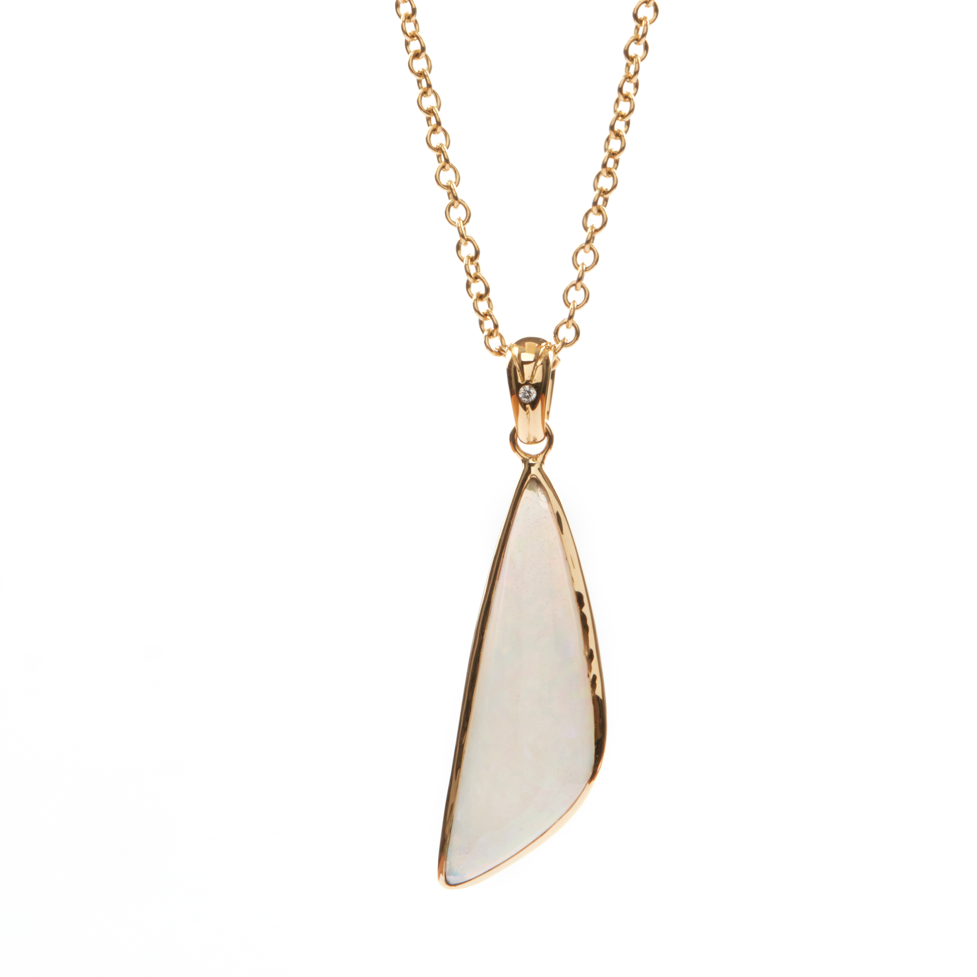 Pandantiv VESTA din aur galben de 18k cu opal si diamant
