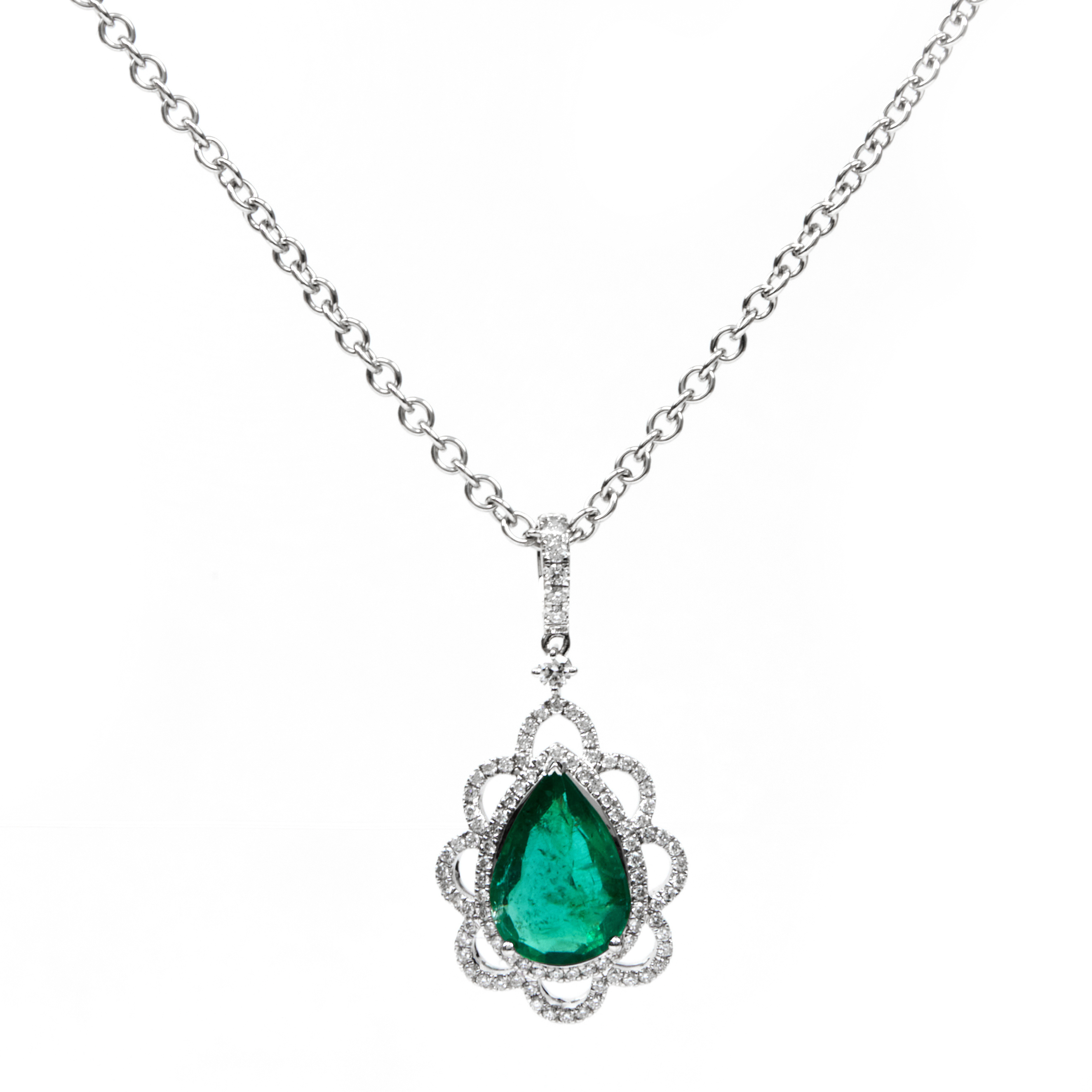 Pandantiv aur alb 18k, smarald 3.2 ct. si diamante 0.46 ct.
