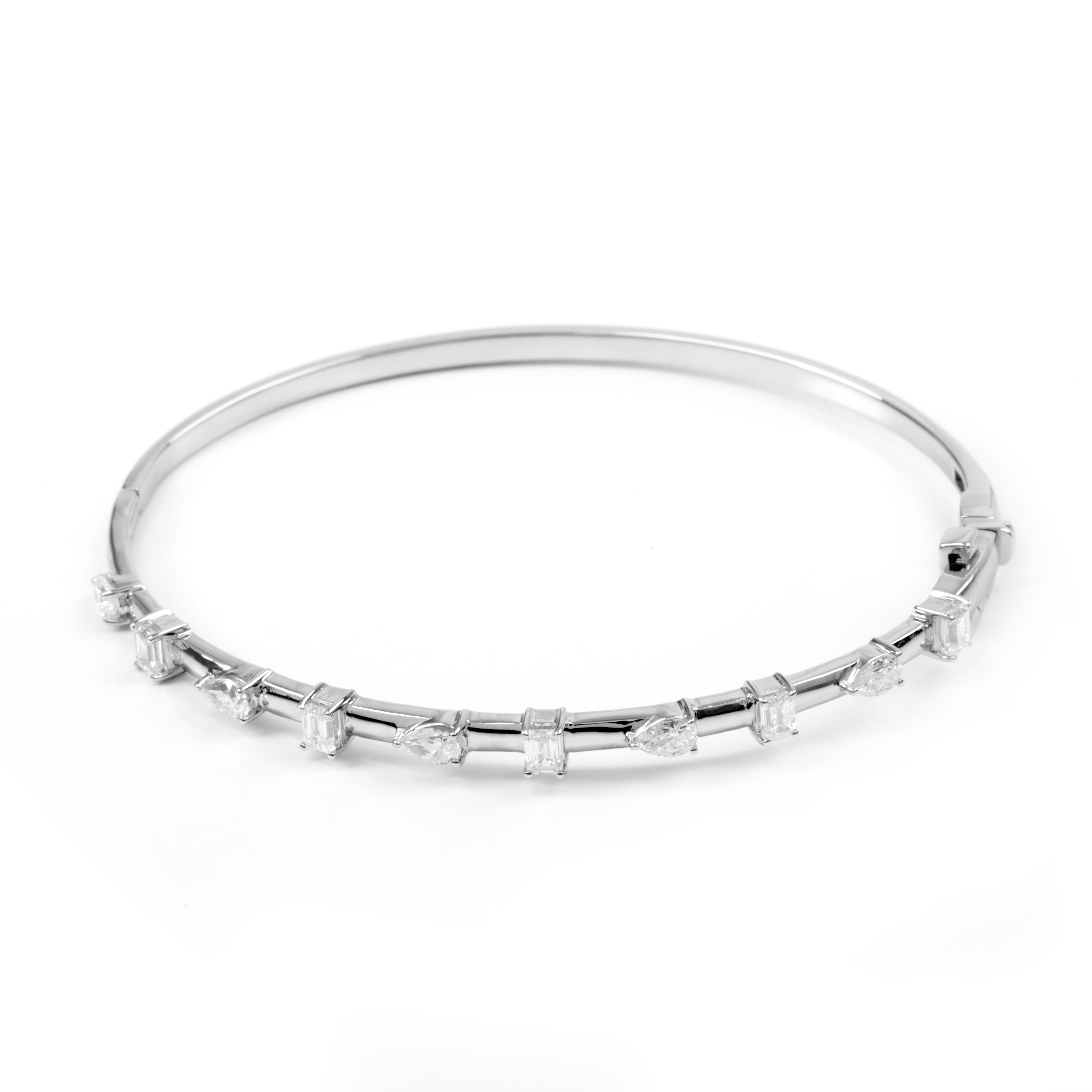 Bratara fixa DIAMONDS din aur alb de 18k cu diamante (1.15 ct.)