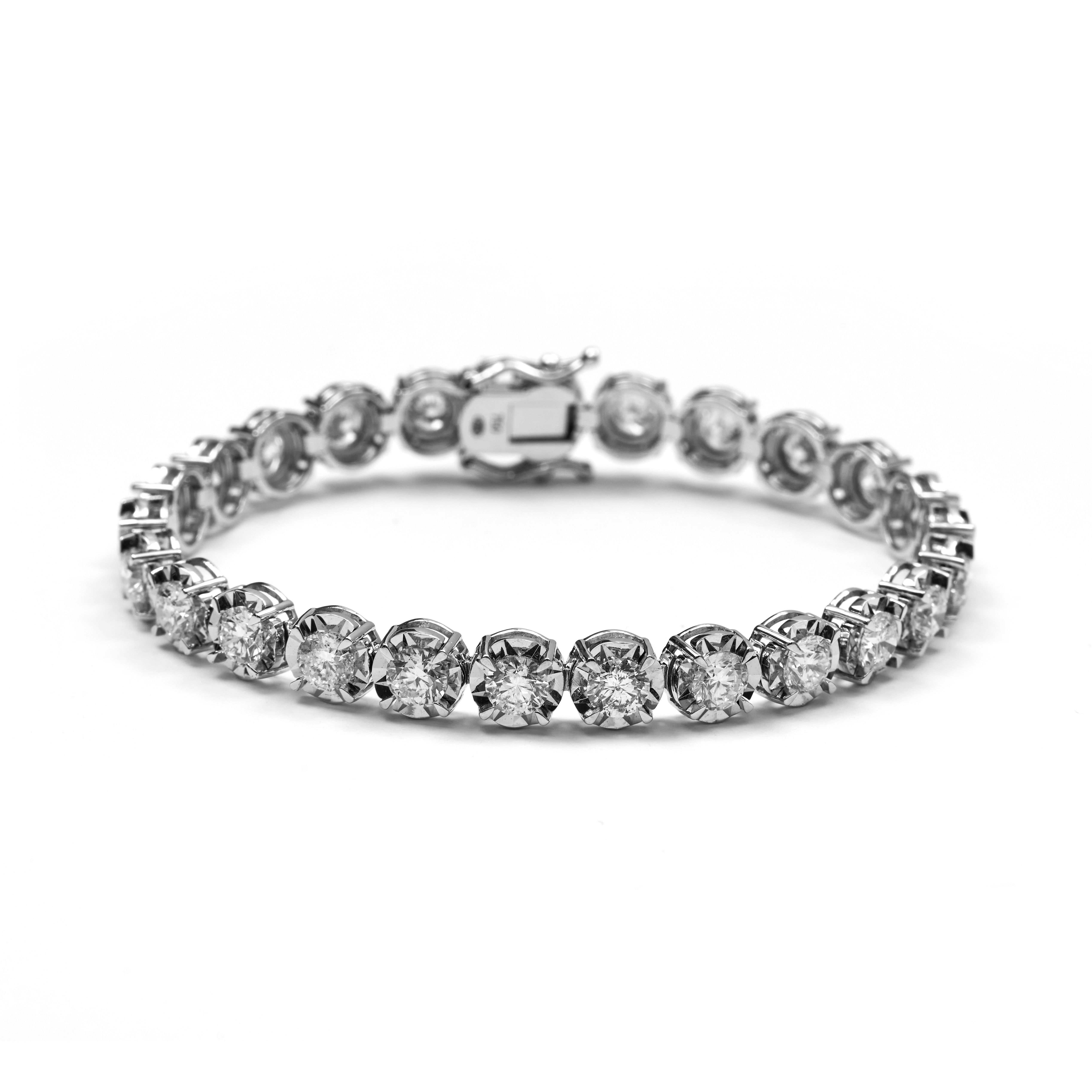 Bratara tennis DIAMONDS din aur alb de 18k cu diamante (7.8 ct.)